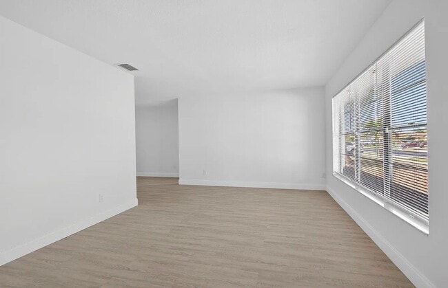 Building Photo - 11940 Cypress Key Way