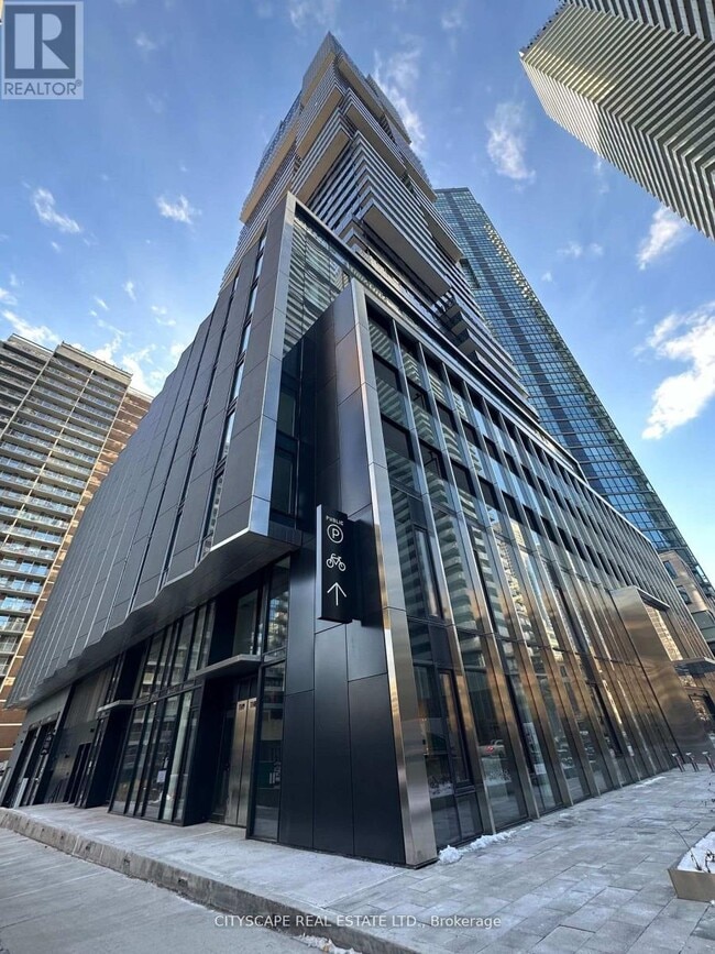 Building Photo - 55 Charles St E