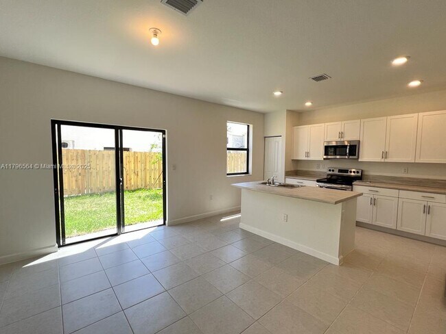 Foto del edificio - 11976 SW 244 Ln