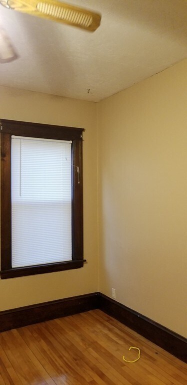 Building Photo - 17 N Woodford St