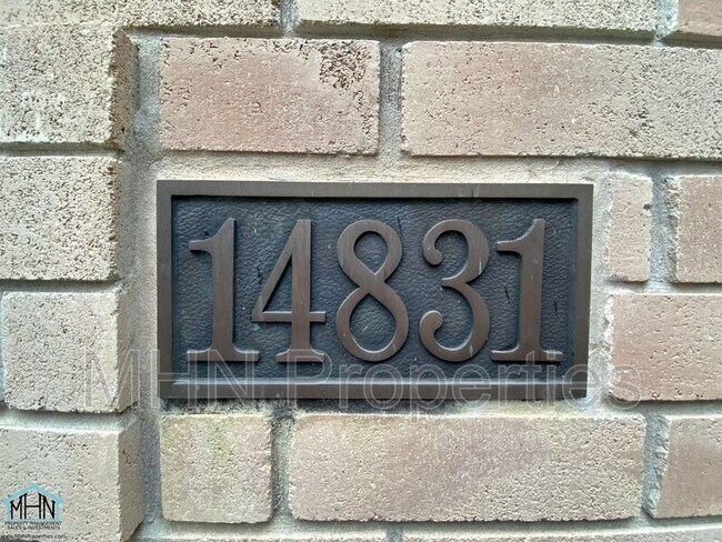 Foto del edificio - 14831 Forward Pass