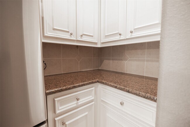 Foto del edificio - 13165 Snow Ln