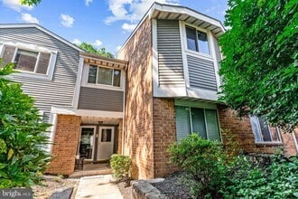 Building Photo - 105 Mulberry Cove