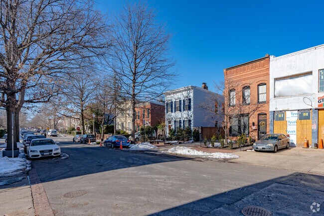 Building Photo - 710 E St SE