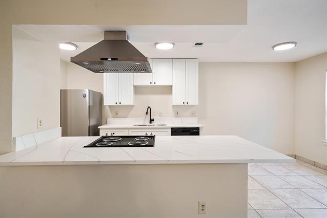 Foto del edificio - 719 Heatherwood Dr