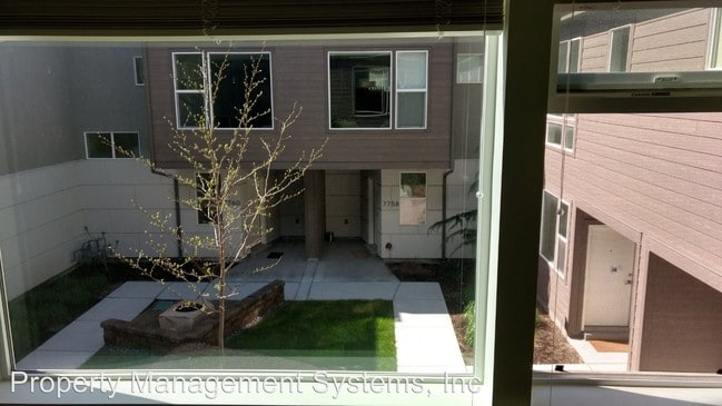 Building Photo - 7752 Rooftop Dr