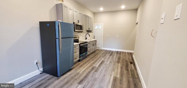 Foto del edificio - 2221 N Franklin St