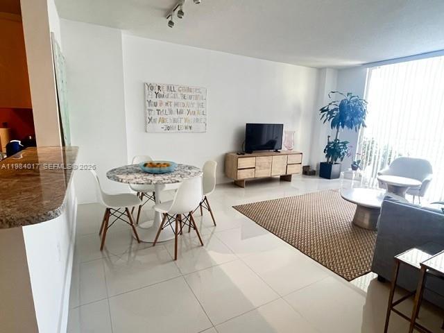 Foto del edificio - 18800 NE 29th Ave