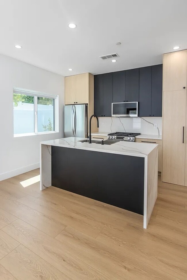 Foto del edificio - 14928 Otsego St