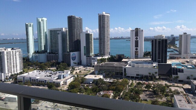 Foto del edificio - 1600 NE 1st Ave