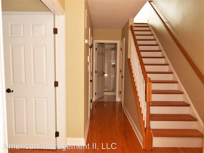 Building Photo - 105 Pilgrim Lndg