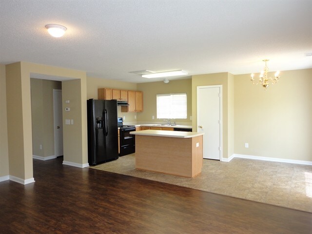 Foto del edificio - 137 Bellfare Dr