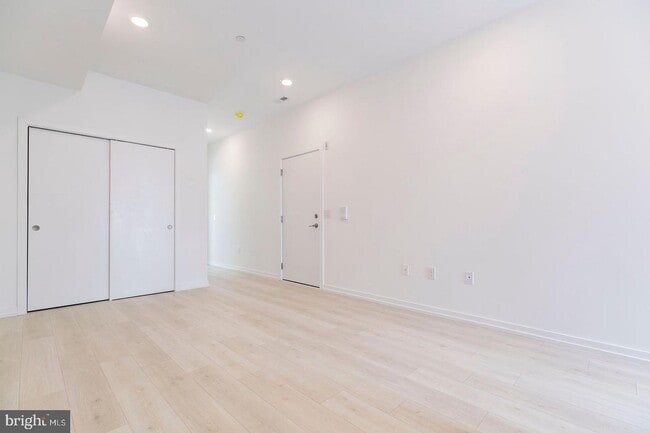 Building Photo - 1236 N Taney St