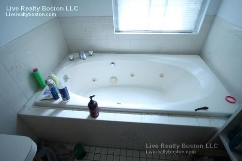 Foto del edificio - 1442 Commonwealth Ave