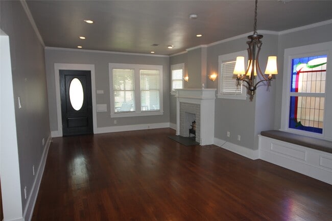 Building Photo - 1031 Fugate St