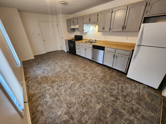 Foto del edificio - 2329 E Glenview Dr