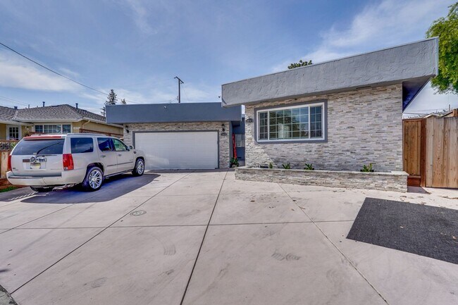 Foto del edificio - Excellent 2 Bed 1 Bath Home in Santa Clara!