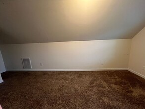 Building Photo - 310 Landon Ln