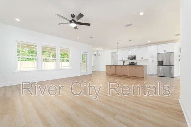 Building Photo - 2676 Halperns Way