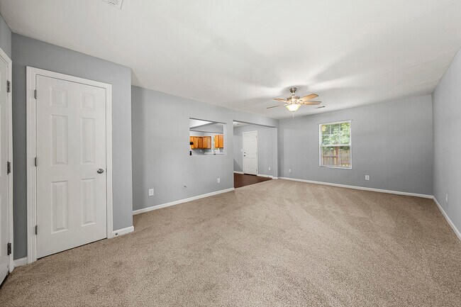 Foto del edificio - 1526 Venetian Dr SW