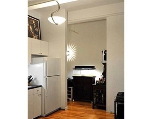 Building Photo - 42 Chauncy St