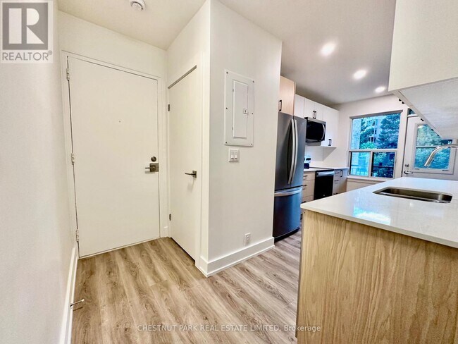 Photo du bâtiment - 11 Wingreen Ct