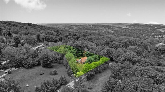 Building Photo - 160 Edgemont Rd