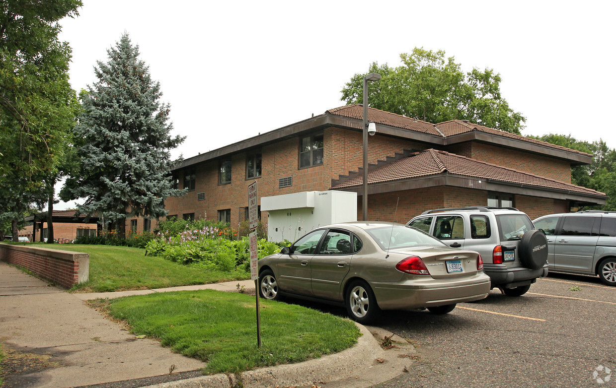 Building Photo - Jeanne Jugan Apartments