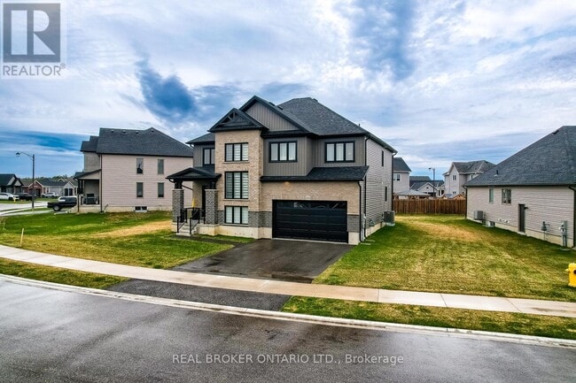 Building Photo - 44 Allenwood Rd