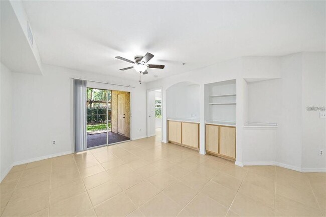 Building Photo - 823 Camargo Way