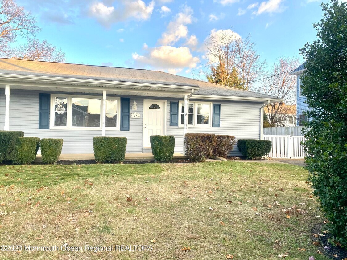 1406 Treeneedle Rd, Point Pleasant, NJ 08742 Townhome Rentals in