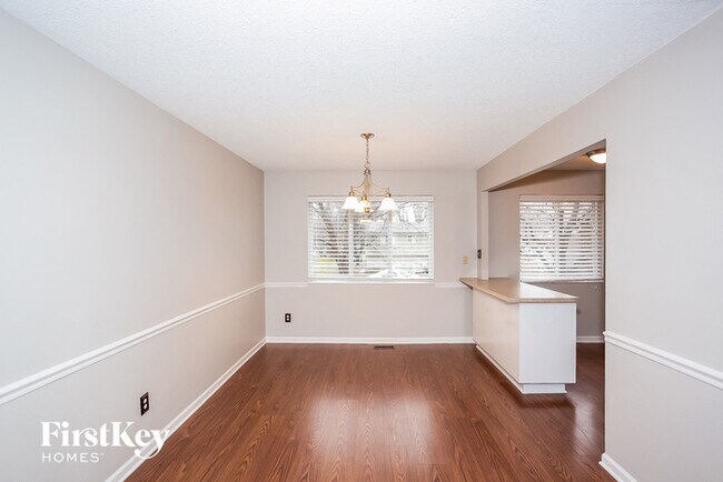 Foto del edificio - 111 Timberlake Ct