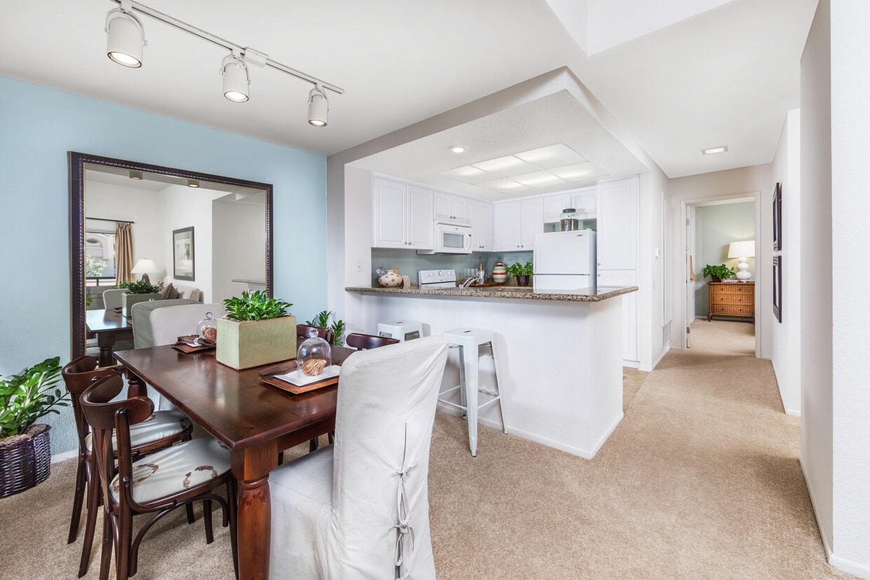 San Remo Villa Apartment Homes