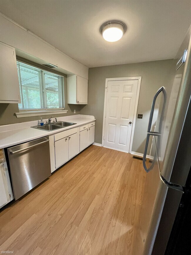 Foto del edificio - 3 br, 1 bath House - 6844 McCutcheon Road