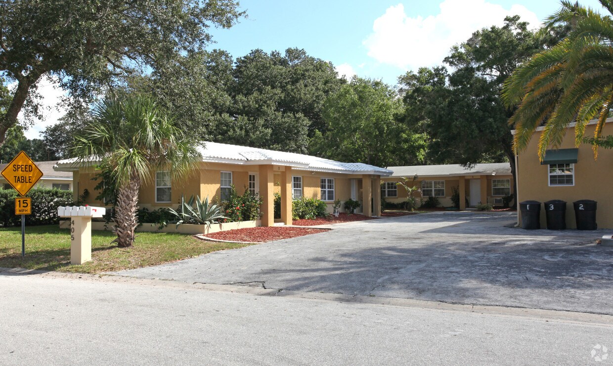 Primary Photo - 405 S Meteor Ave