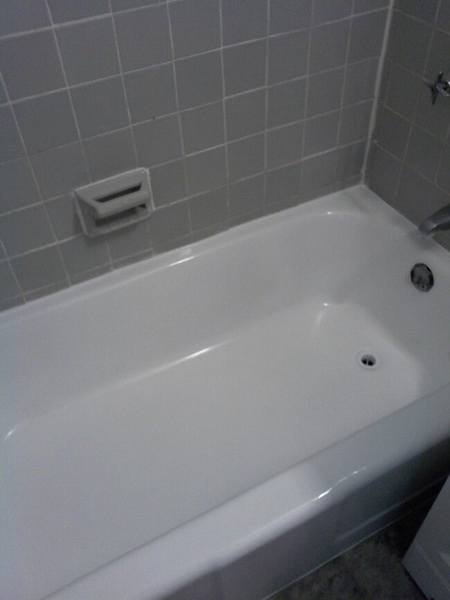 New Shower Tub - 1121 ARLINGTON