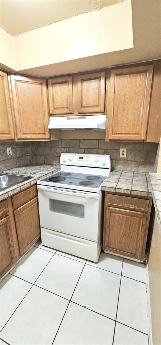 Foto del edificio - 5830 NW 23rd St