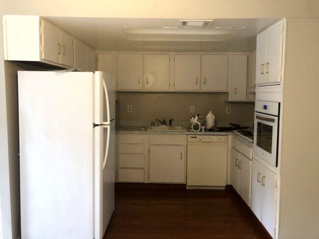 Building Photo - 3601 Morningside Lane