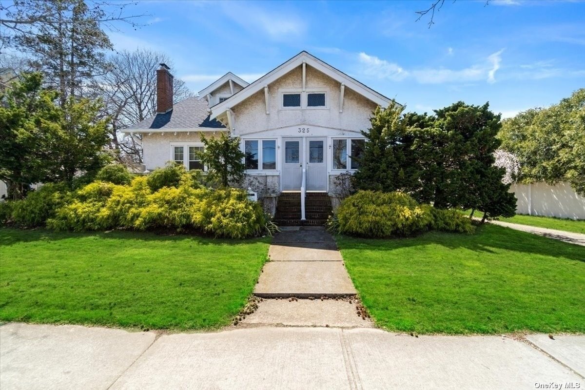 Primary Photo - 325 S Wellwood Ave