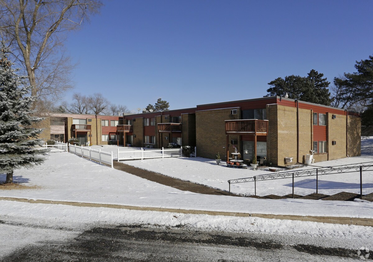 PennWay Apartments Bloomington, MN