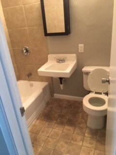 Foto principal - 1318 E 89th St