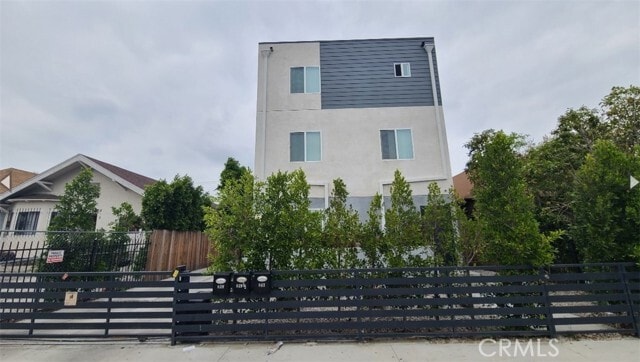 Foto del edificio - 839 E 32nd St