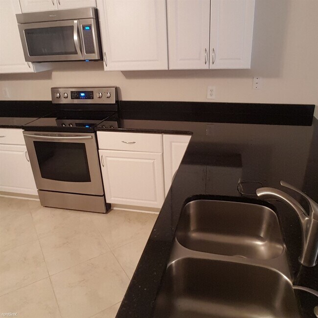 Building Photo - 3 br, 2 bath House - 827 Orangewood Rd