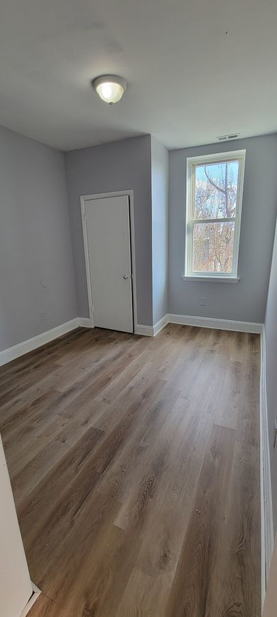 Building Photo - 805 N Carey St