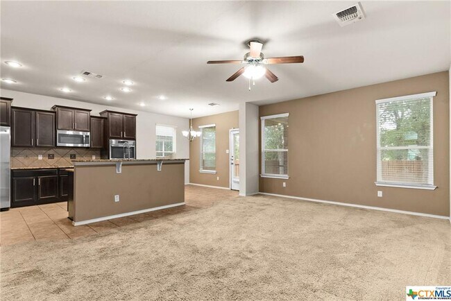 Building Photo - 3500 Lorne Dr