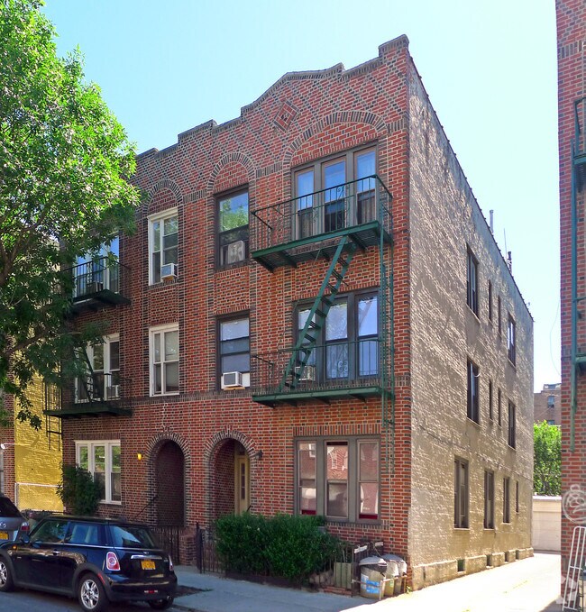 4829 45th St Woodside, NY 11377 Rentals Woodside, NY