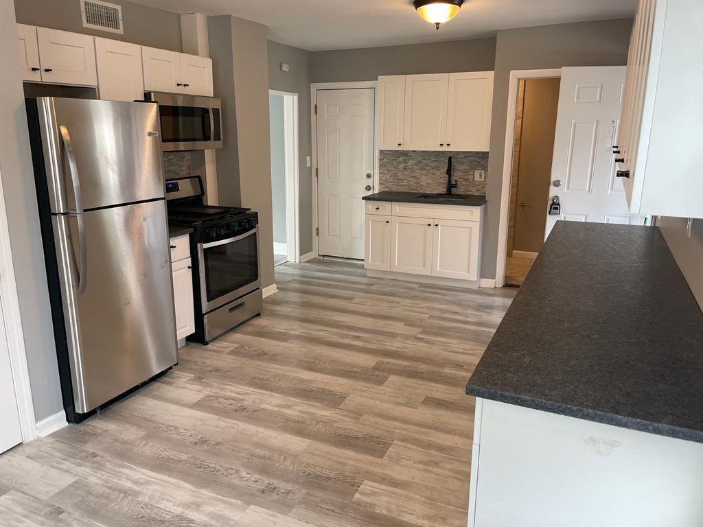 15 Bassett St Unit 2Right, Ansonia, CT 06401 Apartments in Ansonia