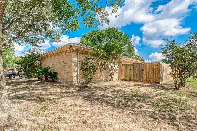 Building Photo - 16302 Sky Blue Ln