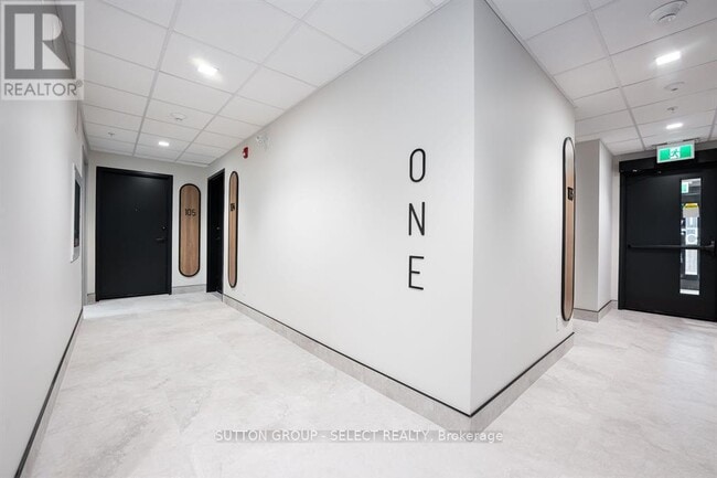 Building Photo - 15 James St