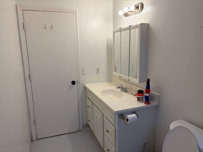 Foto del edificio - 15541 Frazho Rd